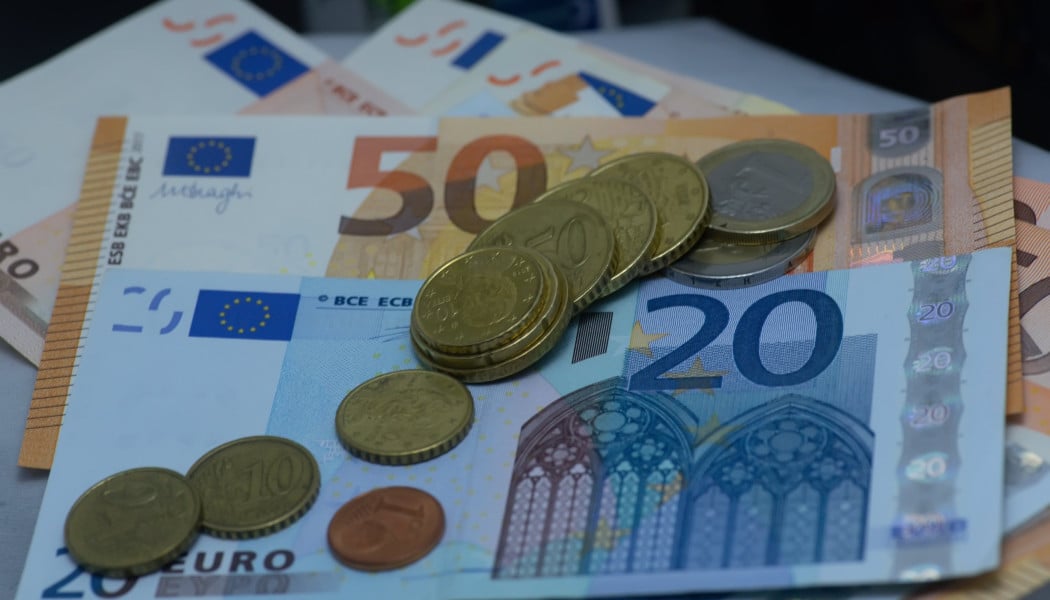 Ποιος είπε και για ποιον: «Η φιλία δεν μετράει πλέον τόσο, όσο τα λεφτά»