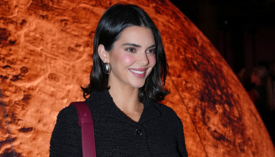 Κένταλ Τζένερ: Ποζάρει ολόγυμνη στην παραλία και τρελαίνει κόσμο (ΦΩΤΟ)