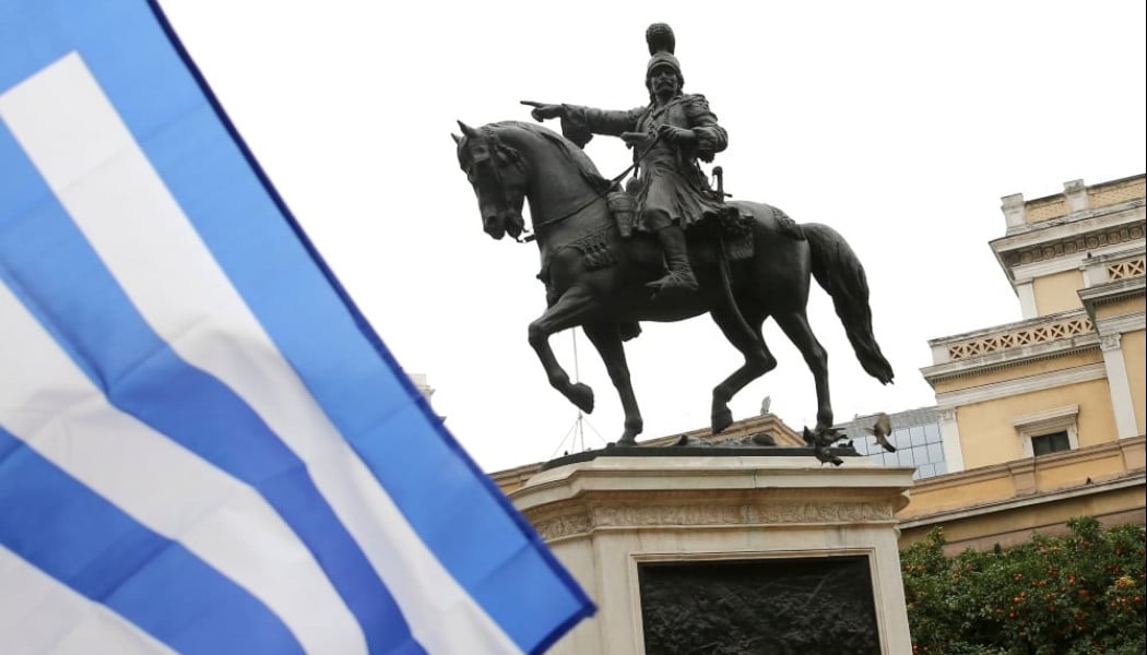 Πού δείχνει το άγαλμα Κολοκοτρώνη και το περίεργο με τη στάση του αλόγου