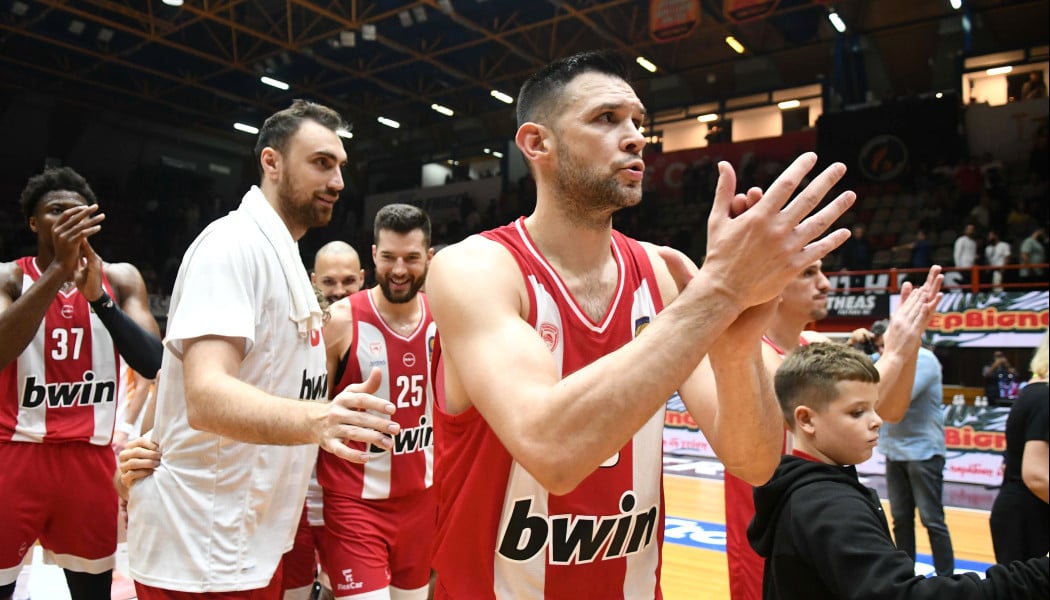 Η άνετη νίκη του Ολυμπιακού και ο μαγικός αιφνιδιασμός αλά NBA (Hls)