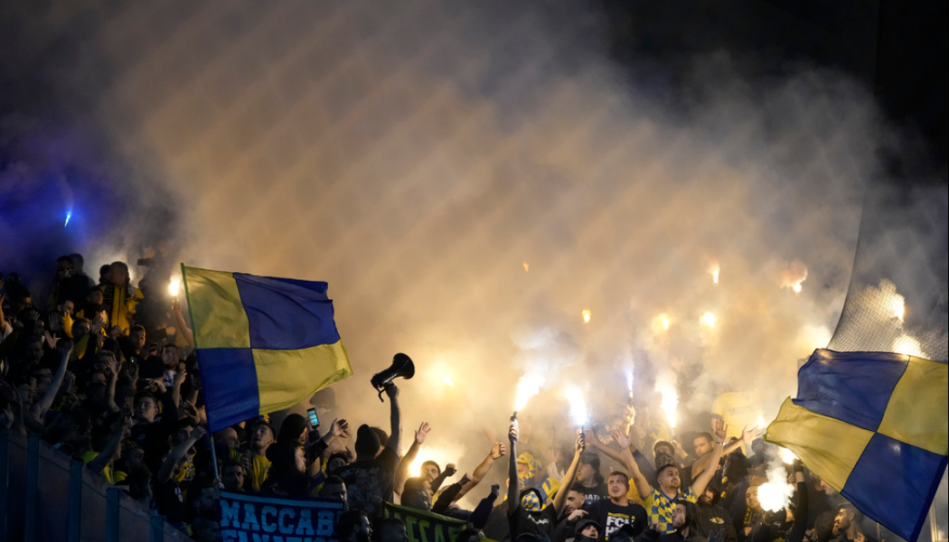 Χάος στη Μακάμπι! Οπαδοί επιτέθηκαν με βόμβες στο σπίτι του προπονητή