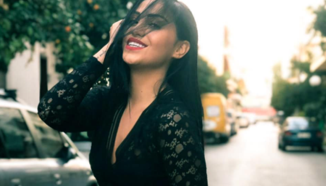 Δεν έχετε δει ξανά τέτοιο άνοιγμα ποδιών (ΦΩΤΟ)