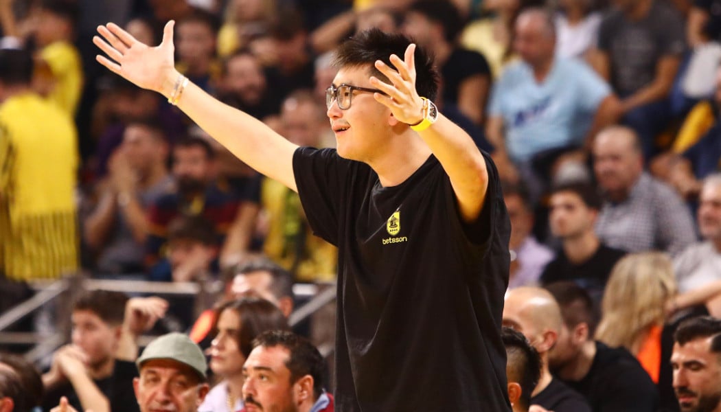 Έντονες αποδοκιμασίες για Άρη στο Παλέ - Αποσβολωμένος ο Σιάο (ΒΙΝΤΕΟ)