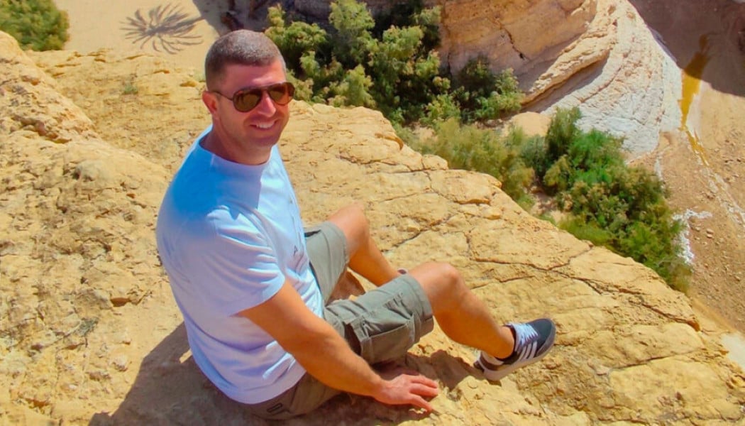 «Ξεκοκάλιζε κρέατα, τράβηξε το μαχαίρι δυνατά και έκοψε τη μηριαία αρτηρία»