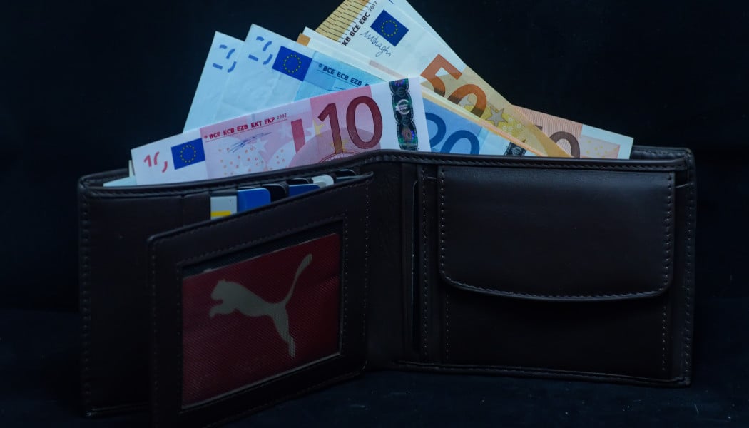 Σας ενδιαφέρει! Τότε επιδόματα και δώρο Χριστουγέννων - Όλες οι ημερομηνίες