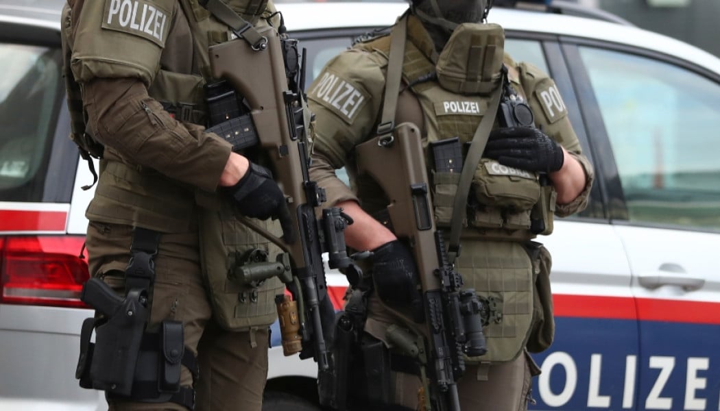 Άγριο έγκλημα: Έκαψαν ζωντανό γιο αντιδημάρχου 