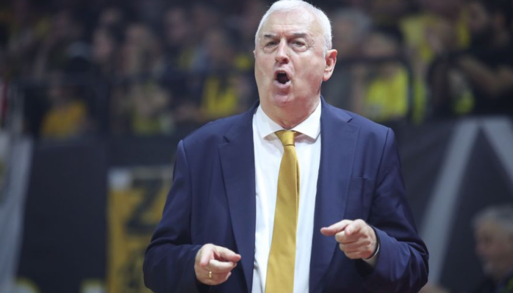 Έξαλλος με τη διαιτησία στο ΣΕΦ ο Σάκοτα:"Δεν πρόκειται για 1,2 σφυρίγματα"