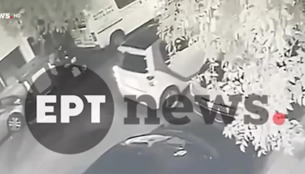 Καλλιθέα: ΙΧ χτυπά και εγκαταλείπει 17χρονο - Άφαντος ο οδηγός (BINTEO)