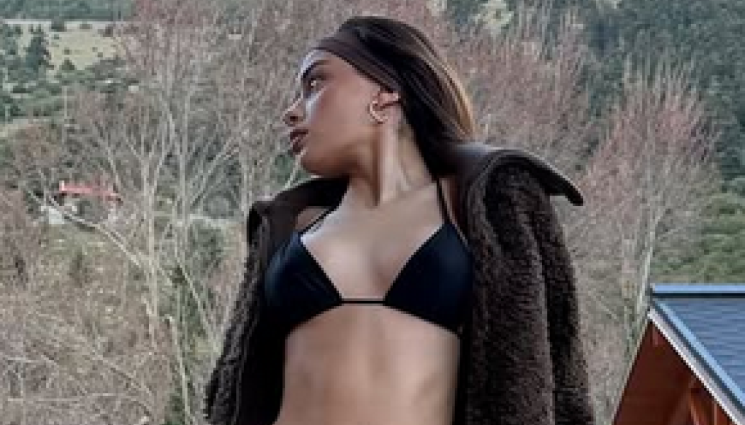 Πρόκληση: Σχεδόν γυμνή σύντροφος ποδοσφαιριστή στην Αράχωβα - Δείτε ΦΩΤΟ!