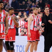 Κώστας Παπανικολάου