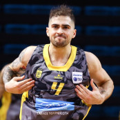 Βασίλης Τολιόπουλος