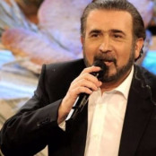 Λάκης Λαζόπουλος