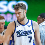 Σάσα Βεζένκοφ