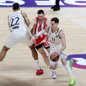 Μάριο Χεζόνια