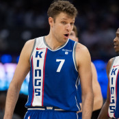 Σάσα Βεζένκοφ