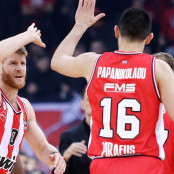 Κώστας Παπανικολάου