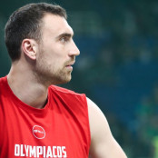 Νίκολα Μιλουτίνοφ