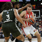 Σάσα Βεζένκοφ