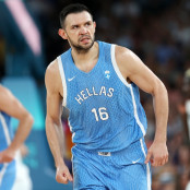 Κώστας Παπανικολάου