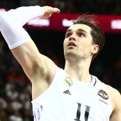 Μάριο Χεζόνια