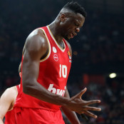 Μουσταφά Φαλ