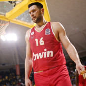 Κώστας Παπανικολάου