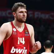 Σάσα Βεζένκοφ