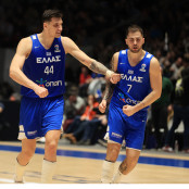 Βασίλης Τολιόπουλος