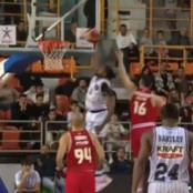 Κώστας Παπανικολάου