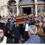 Μανώλης Λιδάκης