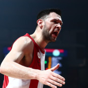 Κώστας Παπανικολάου