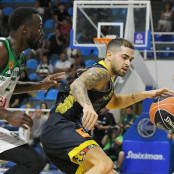 Βασίλης Τολιόπουλος