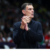 Σάσα Βεζένκοφ