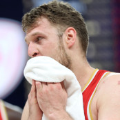 Σάσα Βεζένκοφ