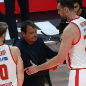 Νίκολα Μιλουτίνοφ