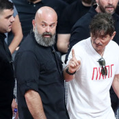Νίκος Βεζυρτζής