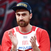 Νίκολα Μιλουτίνοφ