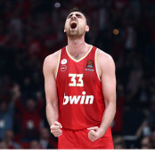 Νίκολα Μιλουτίνοφ