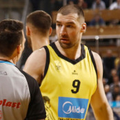 Βασίλης Καββαδάς