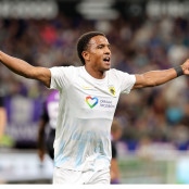 Ντέρεκ Κουτέσα