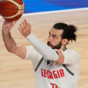 Άλεκ Πίτερς