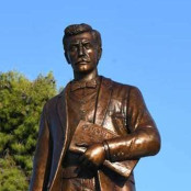 Νίκος Καπετανίδης