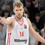 Σάσα Βεζένκοφ