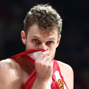 Σάσα Βεζένκοφ