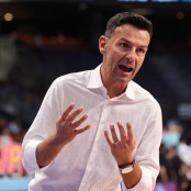 Νίκος Ζήσης