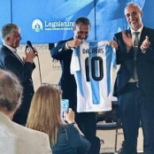 Γιώργος Νταλάρας