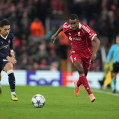 Αλεξάντερ Ίσακ