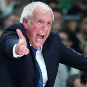 Αλεξάντερ Βούσιτς