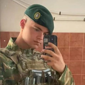 Στρατιώτης