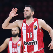 Κώστας Παπανικολάου